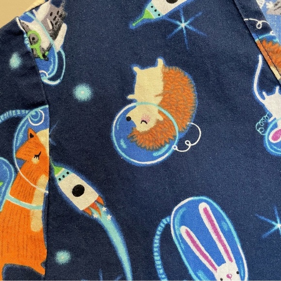 ScrubStat Space-Themed Scrub Top Fox Hedgehog Women’s M - Picture 2 of 8